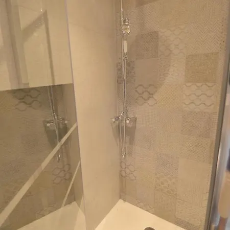 Studio + Balcon + Parking - Ultra Centre 아파트 *